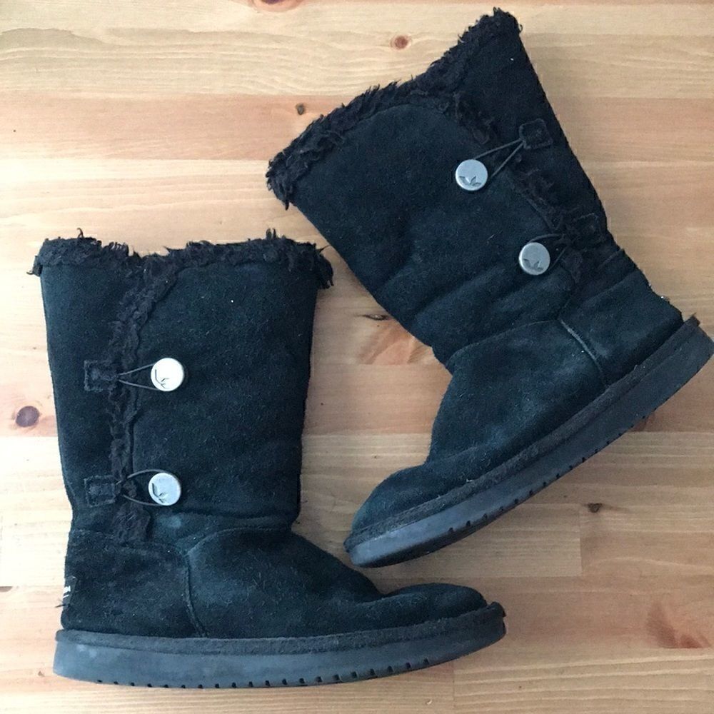 Koolaburra boots by Ugg black button up boots